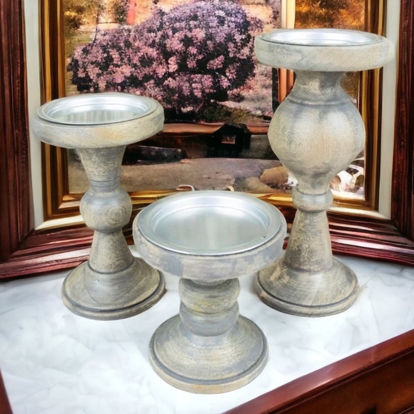 NEW Gray Wood Pillar Candle Holder Set - Picture 4 of 4